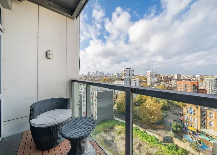 Great 2 Bed Flat With City View